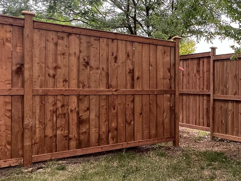 fence staining company in the Ottawa and Gatineau area.