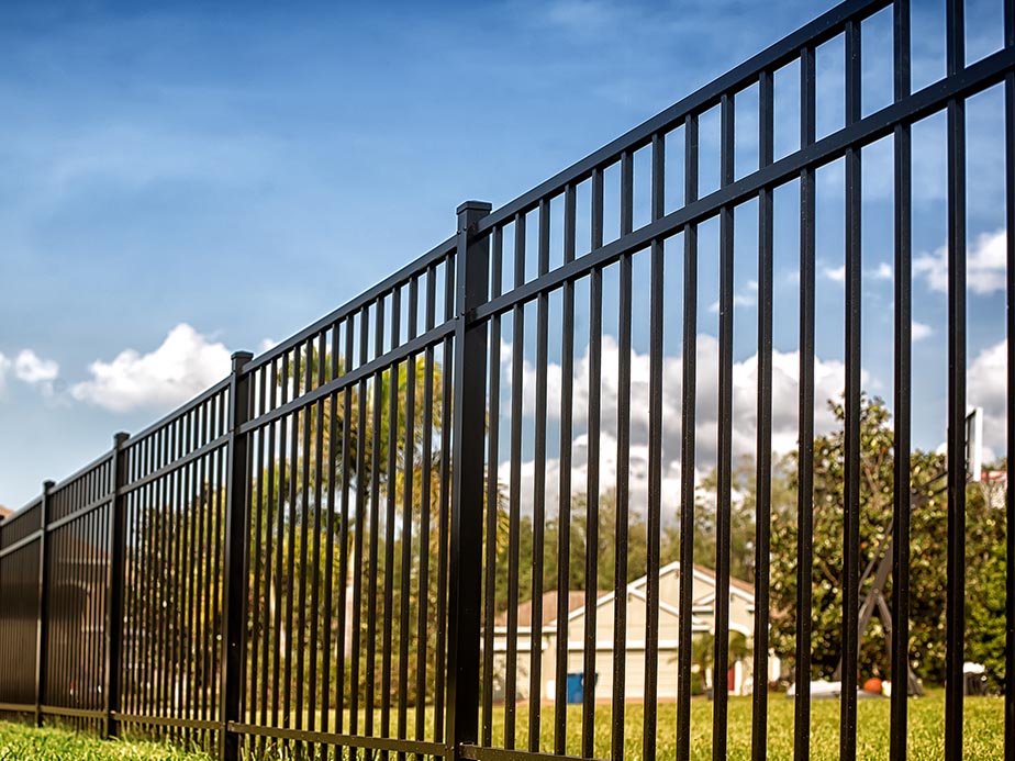 Residential Aluminium Fence Company In Ottawa and Gatineau