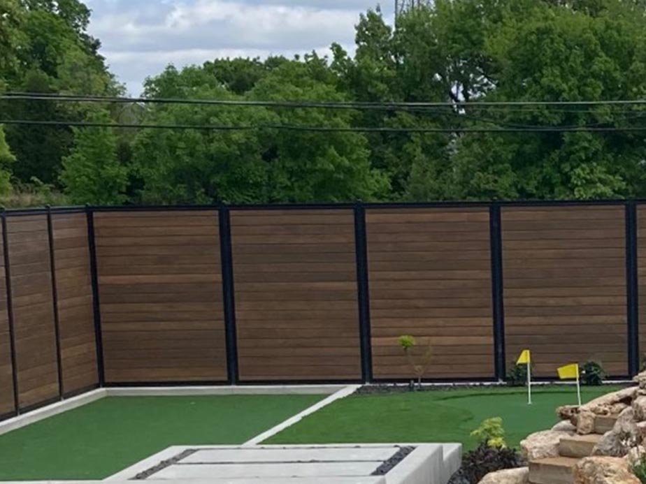 Commercial Mixed Material Fence Company In Ottawa and Gatineau