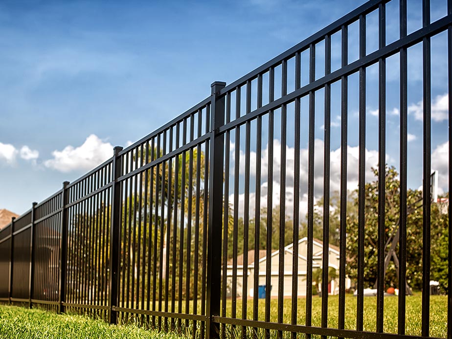 Commercial Ornamental Iron Fence Company In Ottawa and Gatineau