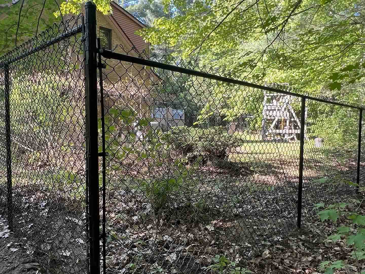 Chain Link Fences | Ottawa Gatineau Fencing - Ottawa and Gatineau