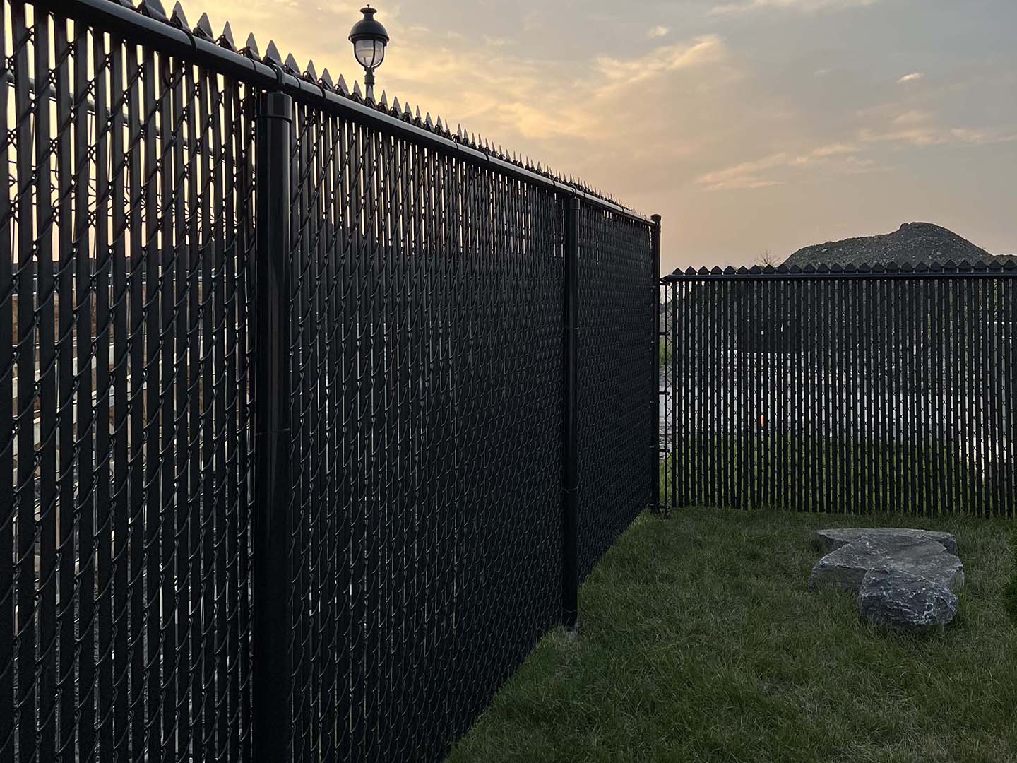 Chain Link Fences | Ottawa Gatineau Fencing - Ottawa and Gatineau
